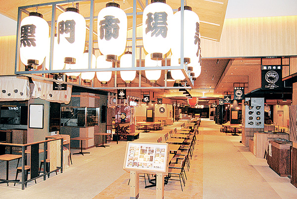 飲食や物販などを集めた「門真うまいもん街」内にある黒門市場公認の市場