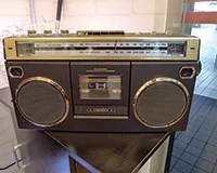 ラジオ、カセットさらにBluetoothで音楽が聞ける「ラジカセ」