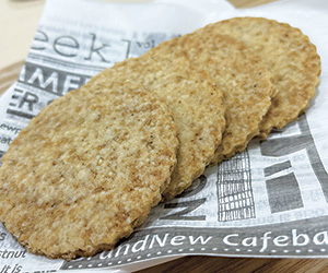 おからプレーンマフィンの他にクッキーなどもある。