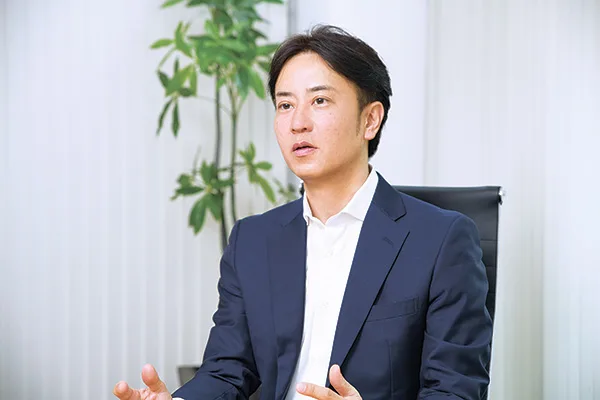 「今は小さな会社でもM&Aができる」と話すバトンズの神瀬悠一CEO