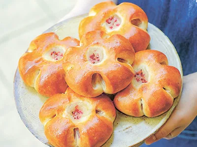 さくらあんぱん　イートイン 310円（税込み）