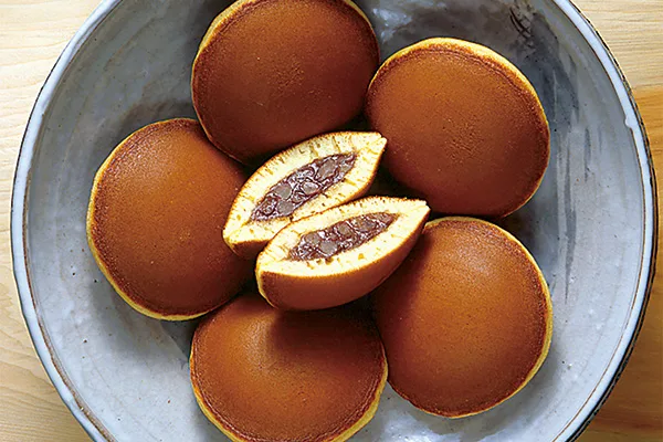 お土産にも最適な銘菓どら焼き