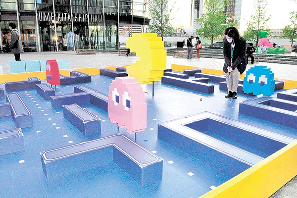 「パックマン」の世界観を再現したパターゴルフ