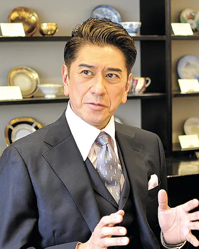 舞台俳優 川﨑麻世