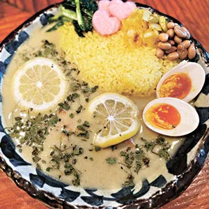 お出汁とスパイス　マルエスエレクトロニカレー1