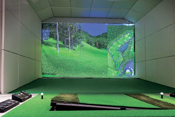 地面の傾斜角まで再現する高性能シミュレーター