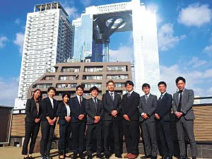 梅田スカイビル近くにあるクリエイト大阪