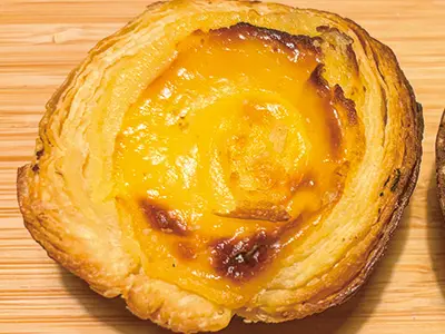 パステル・デ・ナタ　462円（エッグタルト）