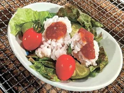 鱧しゃぶのコースは6000円。淡路島産の鱧をあの手この手の料理で味わえる